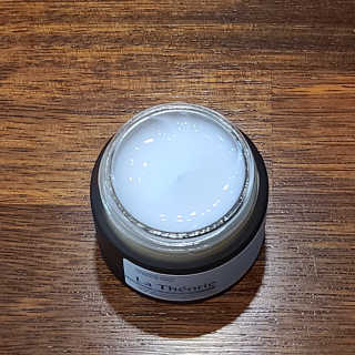 La Theorie Hydrating Ingredients | 하이드레이팅 인그레이디언츠 — 4점을 준 리뷰어가 2020년 4월 올린 사용 사진