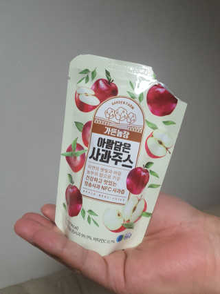 [가든농장]아람담은 사과주스 [가든농장] 아람담은 사과주스 120ml x 15포 — 5점을 준 리뷰어가 2020년 5월 올린 사용 사진
