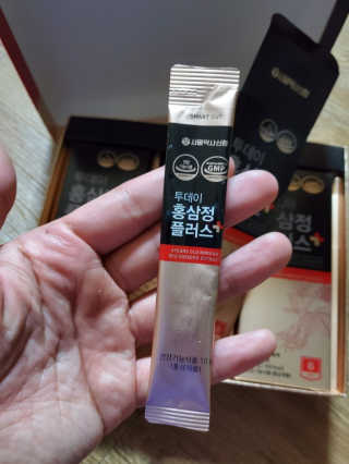 서울약사신협_투데이홍삼정플러스스틱_10g x 30포 — 5점을 준 리뷰어가 2020년 11월 올린 사용 사진