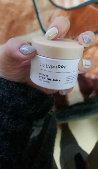 어글리프루프 크림 스탑디어글리 핑크모먼트 50ml — 4점을 준 리뷰어가 2020년 10월 올린 사용 사진