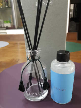 레나스 프리미엄 아로마 디퓨저 200ml  [1SET] — 5점을 준 리뷰어가 2020년 10월 올린 사용 사진