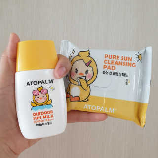 아토팜 야외놀이 선밀크 SPF50+ PA+++ — 5점을 준 리뷰어가 2020년 5월 올린 사용 사진