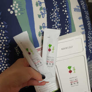 유유네이처 머빈스 젤리 레드비트 콜라겐 — 5점을 준 리뷰어가 2020년 5월 올린 사용 사진
