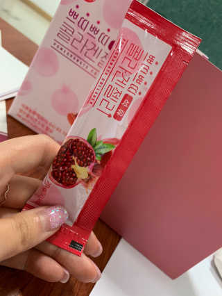 헬스업_쁘띠쁘띠석류콜라겐젤리_20g x 14포 — 4.5점을 준 리뷰어가 2020년 8월 올린 사용 사진