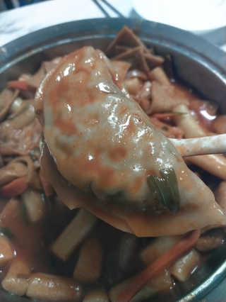 [심플리쿡]창화당떡볶이+모둠만두, 쫄면+굴림만두 SET — 5점을 준 리뷰어가 2020년 9월 올린 사용 사진