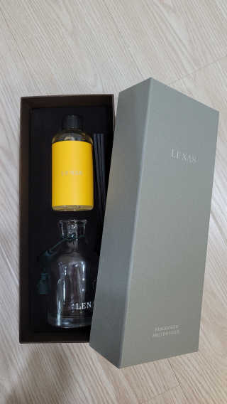 레나스 프리미엄 아로마 디퓨저 200ml  [1SET] — 5점을 준 리뷰어가 2020년 10월 올린 사용 사진