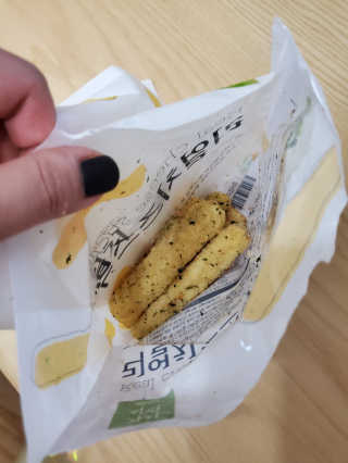 가치식탁 리얼치즈스틱, 리얼크림치즈볼 — 5점을 준 리뷰어가 2020년 8월 올린 사용 사진
