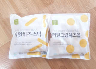 가치식탁 리얼치즈스틱, 리얼크림치즈볼 — 5점을 준 리뷰어가 2020년 4월 올린 사용 사진