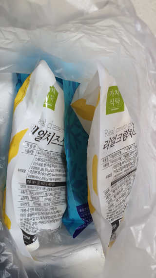 가치식탁 리얼치즈스틱, 리얼크림치즈볼 — 4점을 준 리뷰어가 2020년 8월 올린 사용 사진