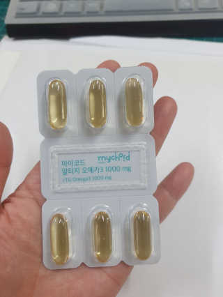 JW중외제약 마이코드 알티지 오메가3 1000 mg — 4점을 준 리뷰어가 2020년 8월 올린 사용 사진