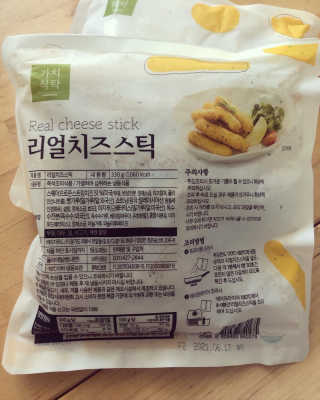 가치식탁 리얼치즈스틱, 리얼크림치즈볼 — 5점을 준 리뷰어가 2020년 10월 올린 사용 사진