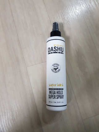 다슈코리아 다슈 포 맨 프리미엄 메가 홀드 슈퍼 스프레이 250ml — 5점을 준 리뷰어가 2020년 8월 올린 사용 사진