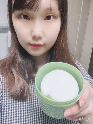 [후르디아] 약산성  모공 필링 패드(70매) — 4.5점을 준 리뷰어가 2020년 8월 올린 사용 사진