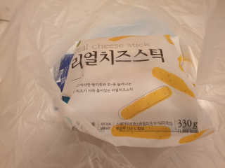 가치식탁 리얼치즈스틱, 리얼크림치즈볼 — 5점을 준 리뷰어가 2020년 8월 올린 사용 사진