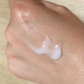 La Theorie Hydrating Ingredients | 하이드레이팅 인그레이디언츠 — 5점을 준 리뷰어가 2020년 5월 올린 사용 사진