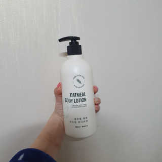 (주)에네스티 내추럴 촉촉  오트밀 바디로션 500ml — 5점을 준 리뷰어가 2020년 4월 올린 사용 사진