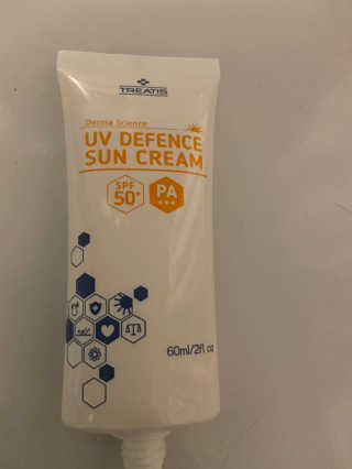 트리티스 US [TREATIS] UV Defence Sun Cream PA+++ / SPF50+ — 4.5점을 준 리뷰어가 2020년 10월 올린 사용 사진
