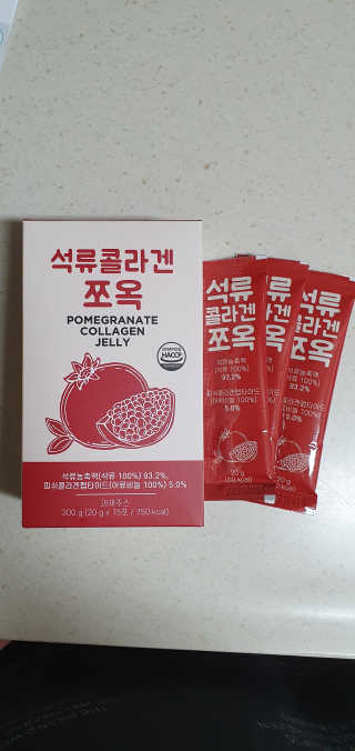 조은약초 석류콜라겐 석류즙 석류쪼옥 젤리 스틱 15포 x 20g — 5점을 준 리뷰어가 2020년 8월 올린 사용 사진
