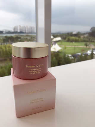 Tween.Ty Skin 트웬티스킨 리프팅 크림 프리미엄 라인 — 5점을 준 리뷰어가 2020년 9월 올린 사용 사진