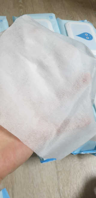 아이수 블루니 몬스터 아기 물티슈 — 4점을 준 리뷰어가 2020년 11월 올린 사용 사진
