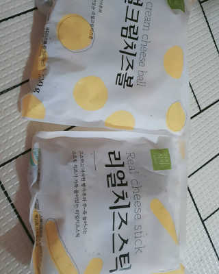 가치식탁 리얼치즈스틱, 리얼크림치즈볼 — 5점을 준 리뷰어가 2020년 8월 올린 사용 사진