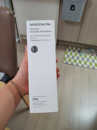 모제림닥터 펩타이드 실키 볼륨 샴푸 — 5점을 준 리뷰어가 2020년 10월 올린 사용 사진
