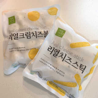 가치식탁 리얼치즈스틱, 리얼크림치즈볼 — 5점을 준 리뷰어가 2020년 8월 올린 사용 사진
