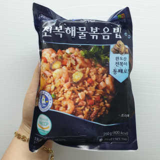 바다는다웰빙이다 전복해물볶음밥/전복김치볶음밥 250g-4봉지 — 5점을 준 리뷰어가 2020년 7월 올린 사용 사진
