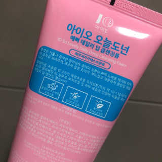 IO 아이오 오늘도 넌 예뻐 - 데일리딥 클렌징폼 — 5점을 준 리뷰어가 2020년 12월 올린 사용 사진