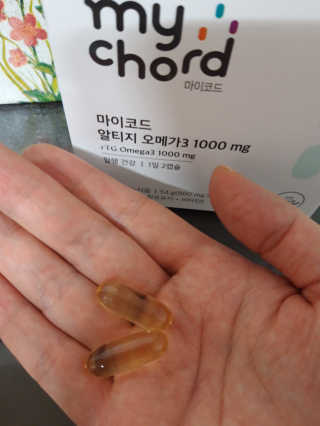 JW중외제약 마이코드 알티지 오메가3 1000 mg — 5점을 준 리뷰어가 2020년 7월 올린 사용 사진