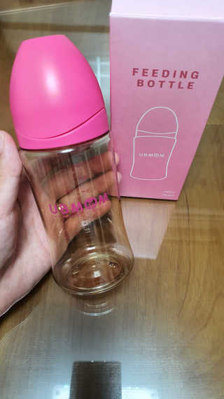 유비맘 PPSU 젖병 노꼭지_260ml_컬러 랜덤 발송 — 4점을 준 리뷰어가 2020년 8월 올린 사용 사진