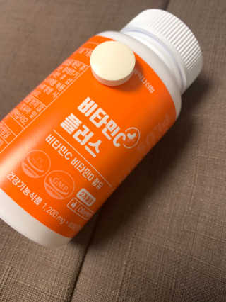 서울약사신협_비타민C플러스_1,200mg x 60정 — 5점을 준 리뷰어가 2020년 11월 올린 사용 사진