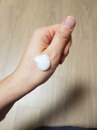 뷰니오 더마플러스 카밍 에멀전200ml — 5점을 준 리뷰어가 2020년 12월 올린 사용 사진