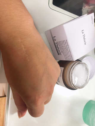La Theorie Hydrating Ingredients | 하이드레이팅 인그레이디언츠 — 5점을 준 리뷰어가 2020년 5월 올린 사용 사진