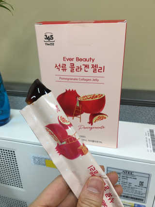 365더건강 에버뷰티 석류콜라겐 젤리 — 5점을 준 리뷰어가 2020년 8월 올린 사용 사진
