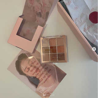 데이지크 SS컬렉션 로즈페탈 섀도우 팔레트 — 3점을 준 리뷰어가 2020년 4월 올린 사용 사진