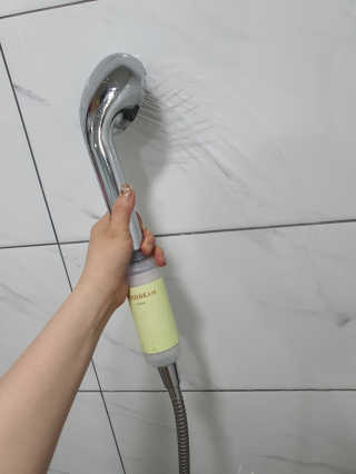 바디빔 비타민 샤워필터 — 4점을 준 리뷰어가 2020년 5월 올린 사용 사진