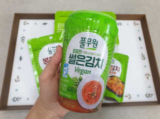 [풀무원] 들기름 볶음김치, 톡톡 김치, 깔끔한 김치 — 4점을 준 리뷰어가 2020년 6월 올린 사용 사진