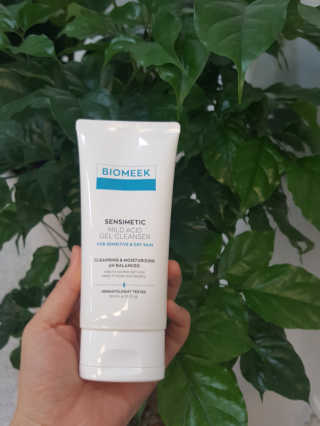 바이오믹 BIOMEEK SENSIMETIC MILD ACID CLEANSER — 5점을 준 리뷰어가 2020년 6월 올린 사용 사진