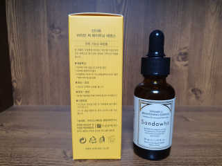 [스킨큐어] 산다화 비타민C 화이트닝 에센스 30ml — 5점을 준 리뷰어가 2020년 4월 올린 사용 사진