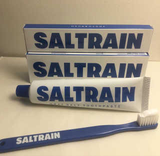 솔트레인 SALTRAIN 그레이 솔트 덴탈 케어 세트 — 5점을 준 리뷰어가 2020년 10월 올린 사용 사진