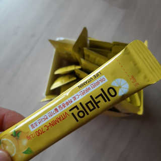이너미인 VITAMIN-C 700 — 5점을 준 리뷰어가 2020년 8월 올린 사용 사진