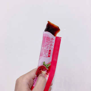 헬스업_쁘띠쁘띠석류콜라겐젤리_20g x 14포 — 5점을 준 리뷰어가 2020년 10월 올린 사용 사진