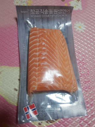 동원산업 항공직송 동원생연어_400g — 5점을 준 리뷰어가 2020년 5월 올린 사용 사진