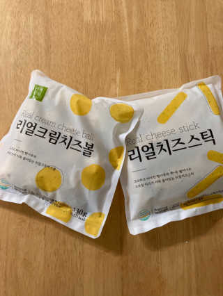 가치식탁 리얼치즈스틱, 리얼크림치즈볼 — 5점을 준 리뷰어가 2020년 8월 올린 사용 사진