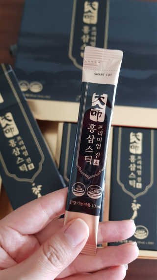 헬스업_천명진프리미엄홍삼스틱_10ml x 30포 — 5점을 준 리뷰어가 2020년 10월 올린 사용 사진