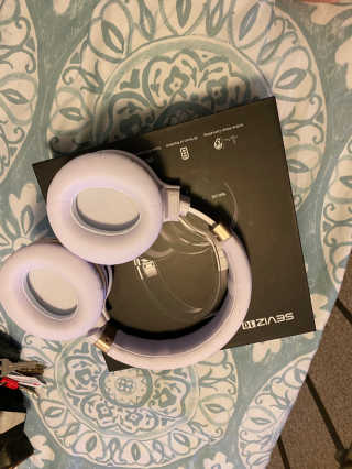 SEVIZ Bluetooth Headphones 10 3color — 5점을 준 리뷰어가 2020년 8월 올린 사용 사진