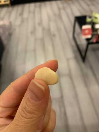 도이퉁 마카다미아 넛 90g  로얄 마카넛 오리지널 쏠트 허니 — 5점을 준 리뷰어가 2020년 11월 올린 사용 사진