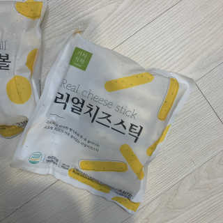 가치식탁 리얼치즈스틱, 리얼크림치즈볼 — 5점을 준 리뷰어가 2020년 10월 올린 사용 사진