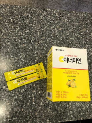 이너미인 VITAMIN-C 700 — 5점을 준 리뷰어가 2020년 8월 올린 사용 사진